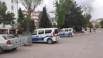 Mimar Sinan’da Bıçaklı Sopalı Kavga: İki Yaralı
