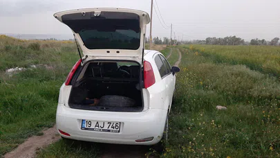 Otomobilde Yaralı Bulundu