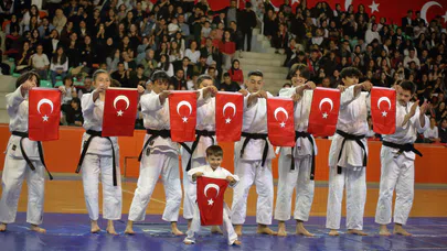 Gençler Doyasıya Eğlendi