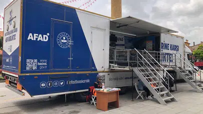 Deprem Simülasyon Tırı Meydanda