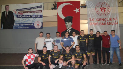 Oğuzlar Emniyetspor, Voleybol Turnuvasında Şampiyon Oldu
