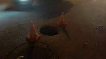 Yağmur Sonrası Yolda Çukur Oluştu
