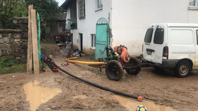 Sağanak Nedeniyle 2 Ahır Yıkıldı, 2 Evi Su Bastı