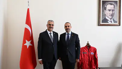 Ahlatcı’dan Bakan Ziyareti