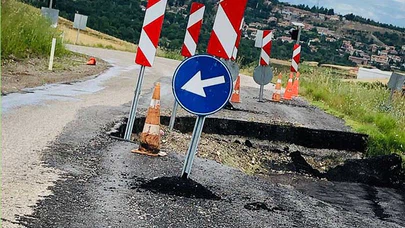 Çöken Yol Tadilat Bekliyor