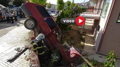 Otomobil Bahçeye Uçtu: 1 Yaralı