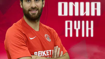 Onur Ayık 1 Yıl Daha Ümraniyespor'da