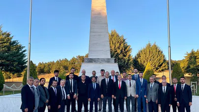 Çıplak: Kahramanları Yetiştiren Ailelere Her Zaman Kapımız Açık