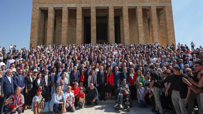 CHP’den Ata’ya Ziyaret