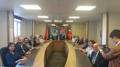 CHP’nin Yeni Başkanı Göreve Başladı