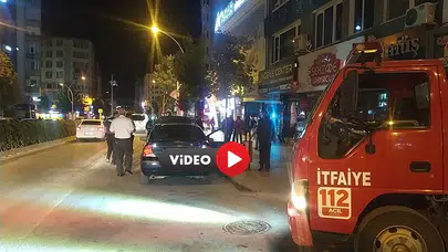 Gazi Caddesinde Otomobil Yandı  