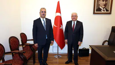 Ahlatcı, Bakan İle Çorum’u Görüştü