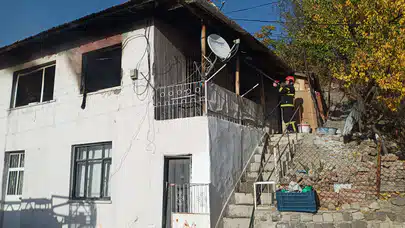 Çorum'da Evde Korkutucu Yangın: 1 Kişi Yaralandı