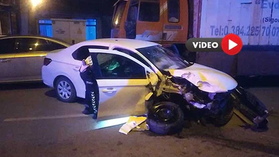 Kontrolden Çıkan Otomobil Park Halindeki Tır ve Araçlara Çarptı  