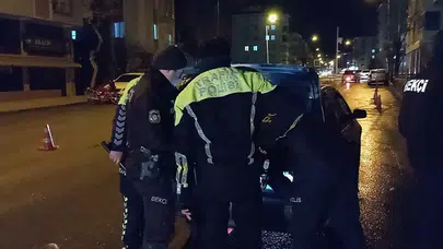 Durdurulan Araçtan Uyuşturucu Madde Çıktı: 3 Gözaltı