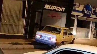 Kontrolden Çıkan Otomobil İş Yerine Girdi