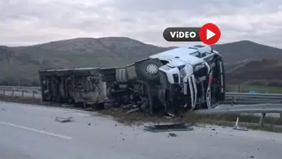 Akaryakıt Yüklü Tanker Kaza Yaptı, Yol Ulaşıma Kapandı