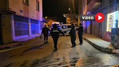 16 Yaşındaki Çocuğa Bıçaklı Saldırı, O Anlar Kamerada