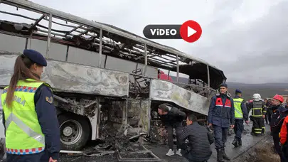 Çorum’da Alev Alev Yanan Otobüsten İskelet Kaldı