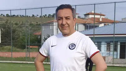 Muhsin Dere Gençler İle Futbol Oynadı