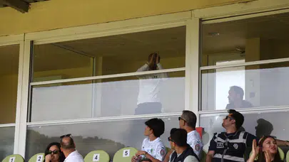 Serkan Özbalta’ya Maç Öncesi Tezahürat