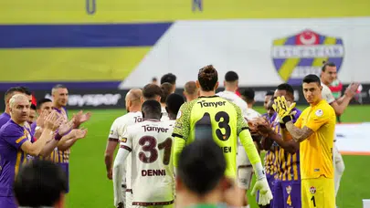 Trendyol 1. Lig’de Üst Lige Yükselen İki Takımdan Örnek Hareket