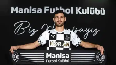 Manisa FK, İki Futbolcuyla Yollarını Ayırdı