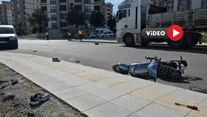 Hafif Ticari Araçla Motosiklet Çarpıştı