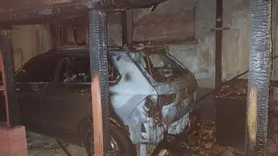 Garajda Yangın Çıktı, Lüks Cip Küle Döndü