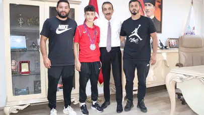 Şampiyon Tören İle Karşılandı