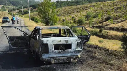 Seyir Halindeki Otomobil Alev Alev Yandı