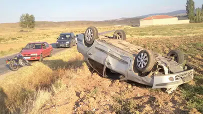 Kontrolden Çıkan Otomobil Tarlaya Devrildi