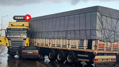 Otomobil, Tır’ın Altına Girdi: 4 Yaralı