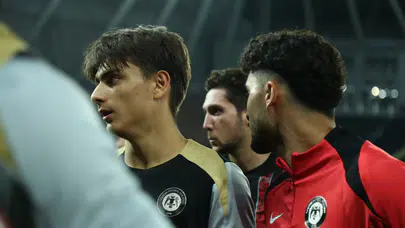 Ahmethan Gözyaşı Döktü