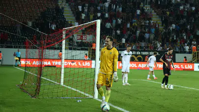 Jakub Szumski’den Taraftara İntikam Bakışı!