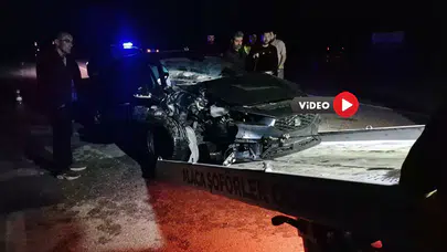 Otomobille Çarpışan Traktörün Tekeri Koptu