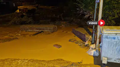 Aşırı Yağış Nedeniyle Duvar Yıkıldı