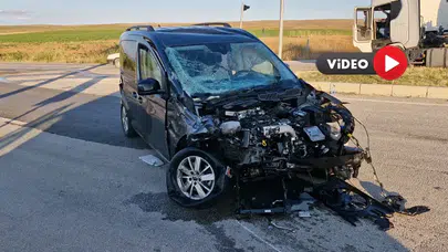 Ölüm Kavşağında Kaza: 2 Yaralı
