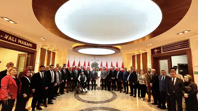 AK Partililerden Kutlama