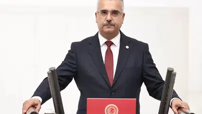 ‘Cumhuriyet, Türk Milletinin Eşsiz Kahramanlık Destanıdır’