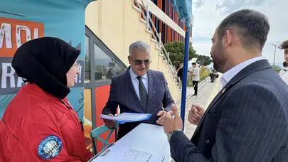 Milletvekili Ahlatcı, Yeni Öğrencileri Karşıladı
