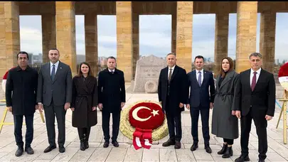 Tahtasız, Özel ile İnönü’yü Andı