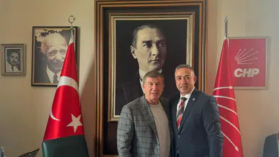 Tahtasız, Efsaneyi Ağırladı