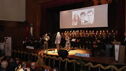 Öğretmenler Günü’ne Coşkulu Kutlama