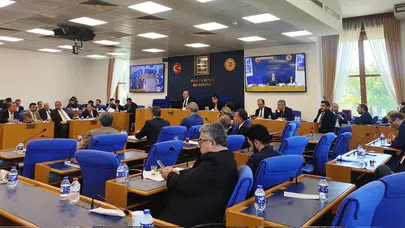Kaya’nın İmzasını Taşıyor, Komisyondan Geçti