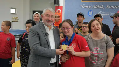 Şampiyona Coşkulu Karşılama