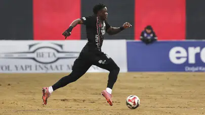 Maçın Oyuncusu Oulare Oldu