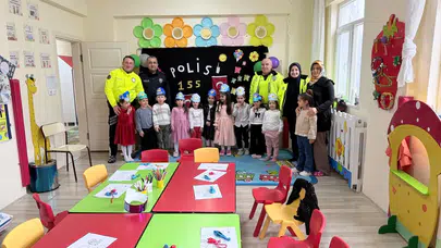 Polis Haftası’nı Öğrencilerle Kutladılar