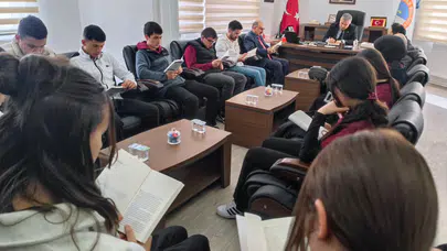 Başkan Cebeci, Öğrencilerle Kitap Okudu