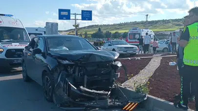 İki Otomobilin Çarpıştığı Kazada 4 Kişi Yaralandı